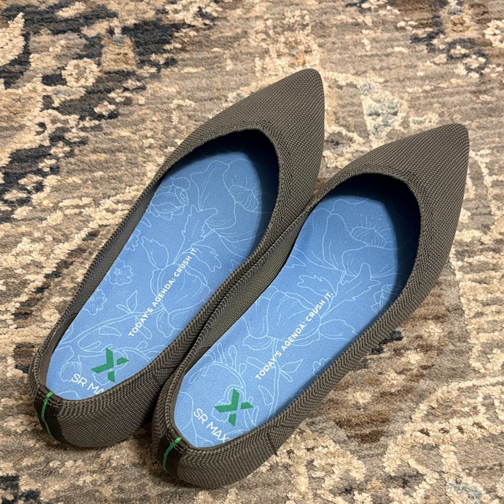 Women's Gray Flats